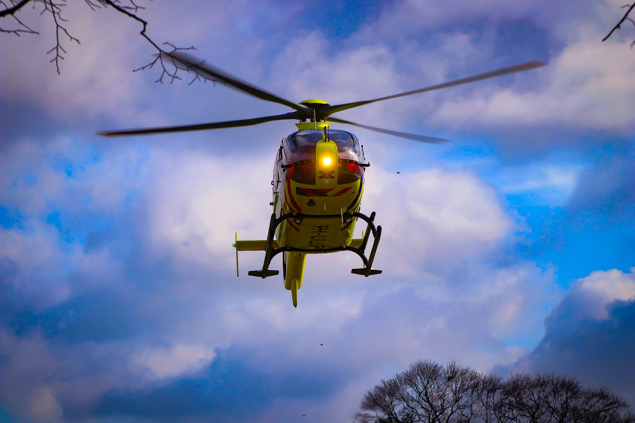 Traumahelikopter opgeroepen voor ongeval op de Jachtlaan in Apeldoorn