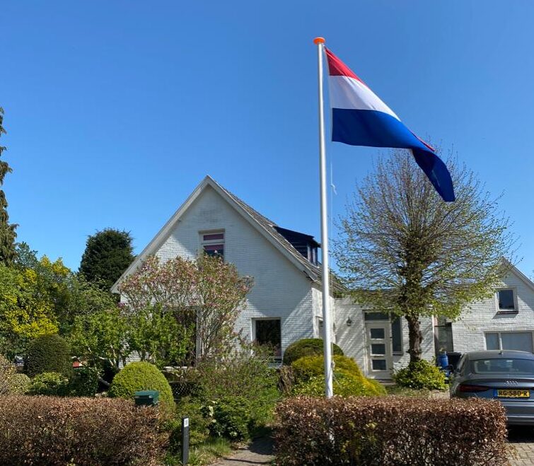 Apeldoorn hangt de vlag uit