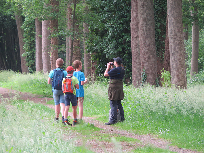 Jonge Vogelaars volgen de Berkel