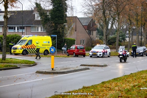 Gewonde bij botsing tussen twee fietsers Heemradenlaan Apeldoorn