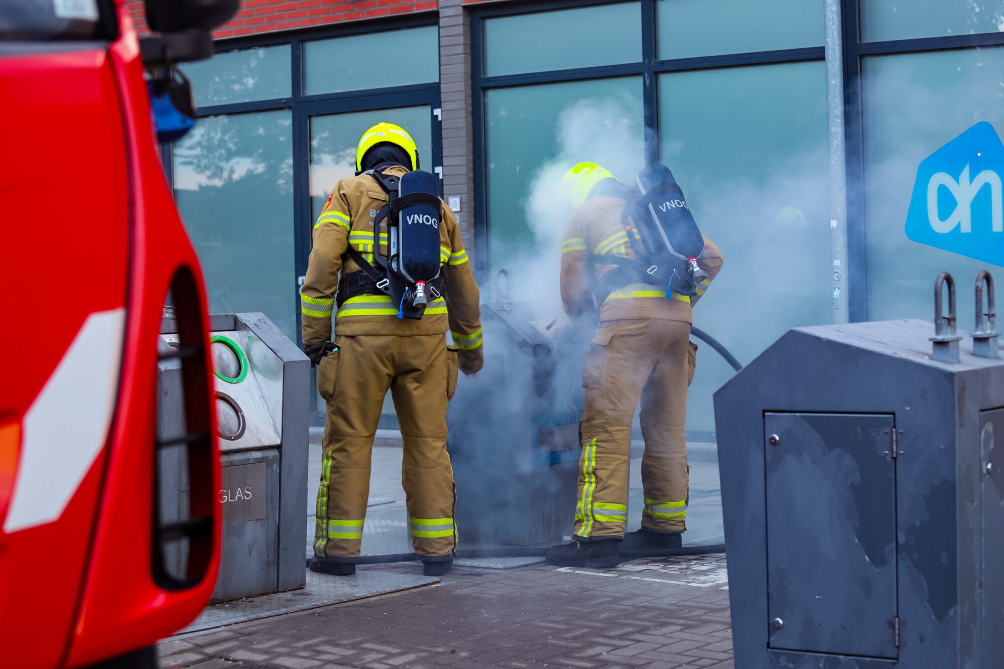 Papiercontainer in brand Talingweg