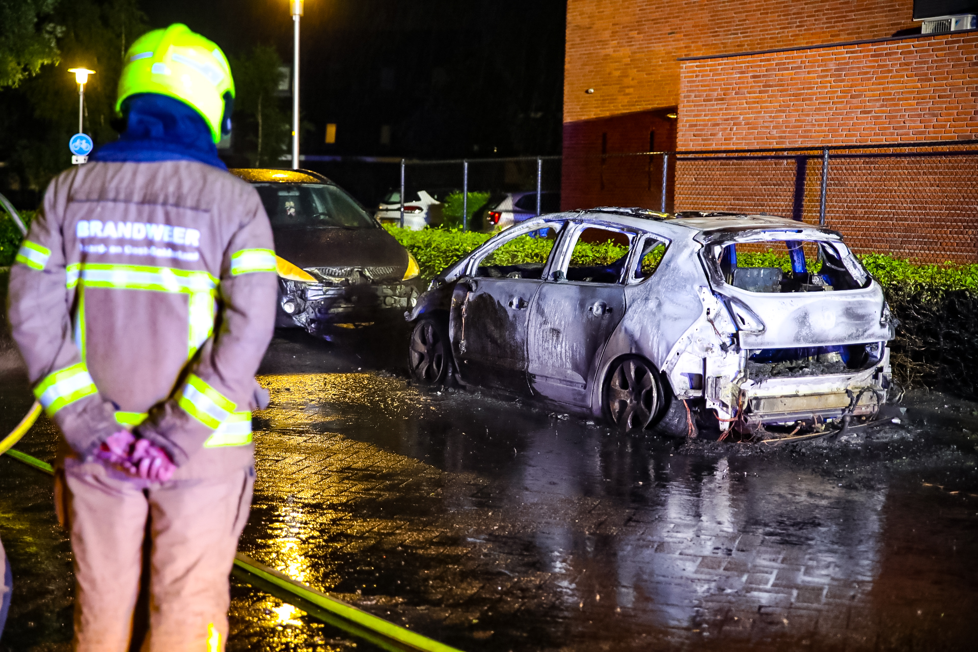 Auto’s lopen forse schade op door brand