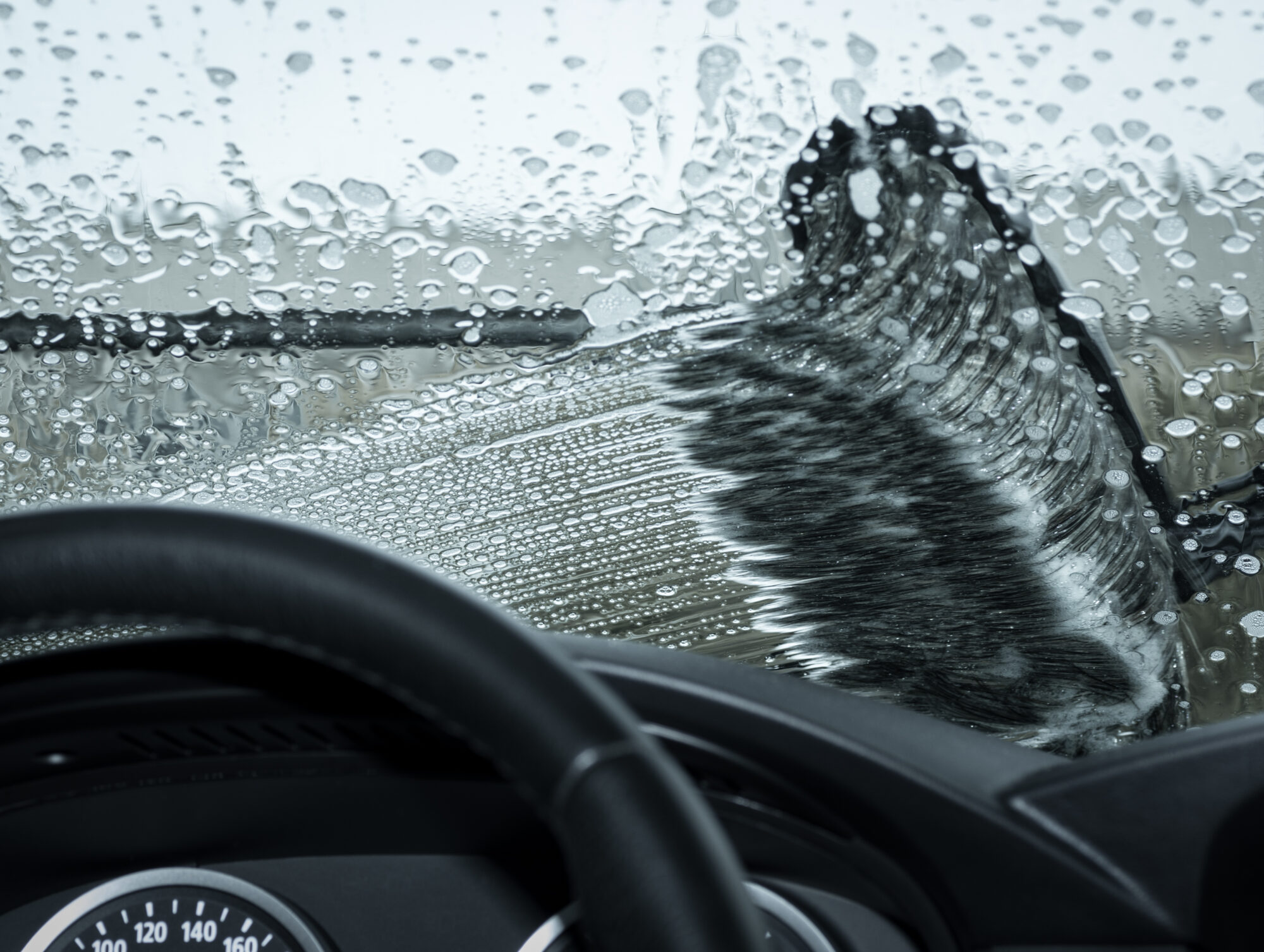 De impact van een professionele carwash op jouw voertuig