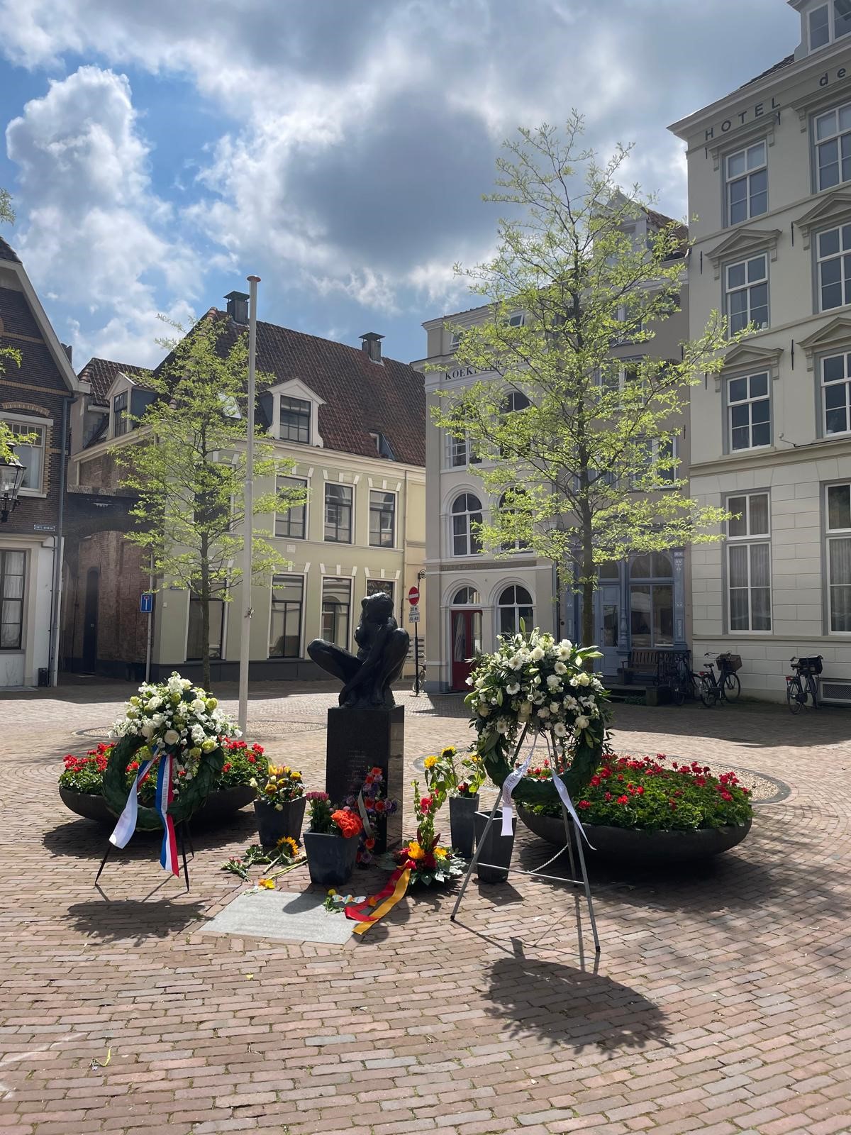 Herdenking bij Indië Monument