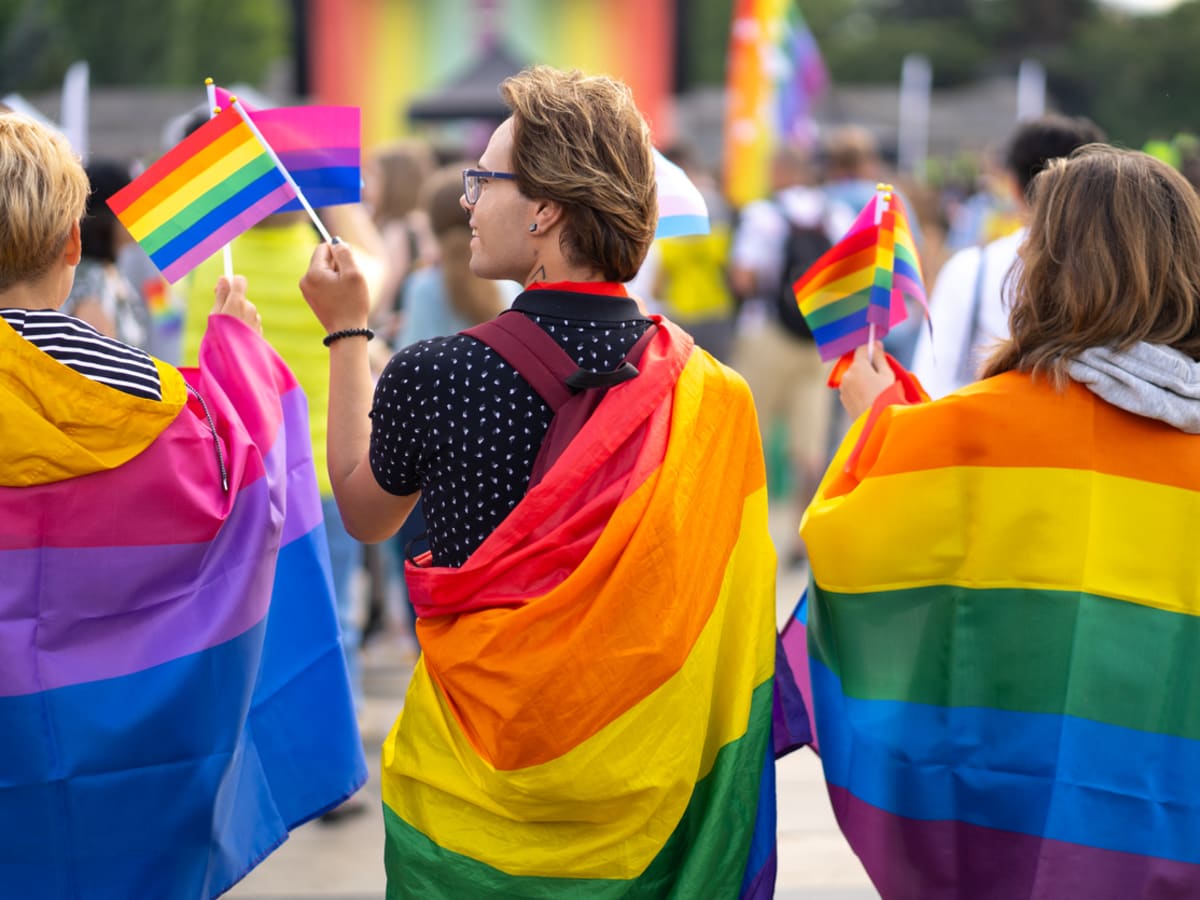 Bomvolle eerste Pride Deventer