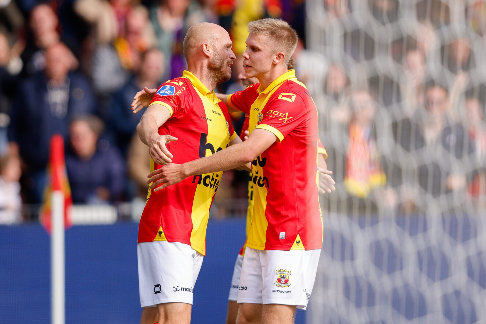 Go Ahead Eagles verslaat Heracles Almelo door ijzersterke tweede helft