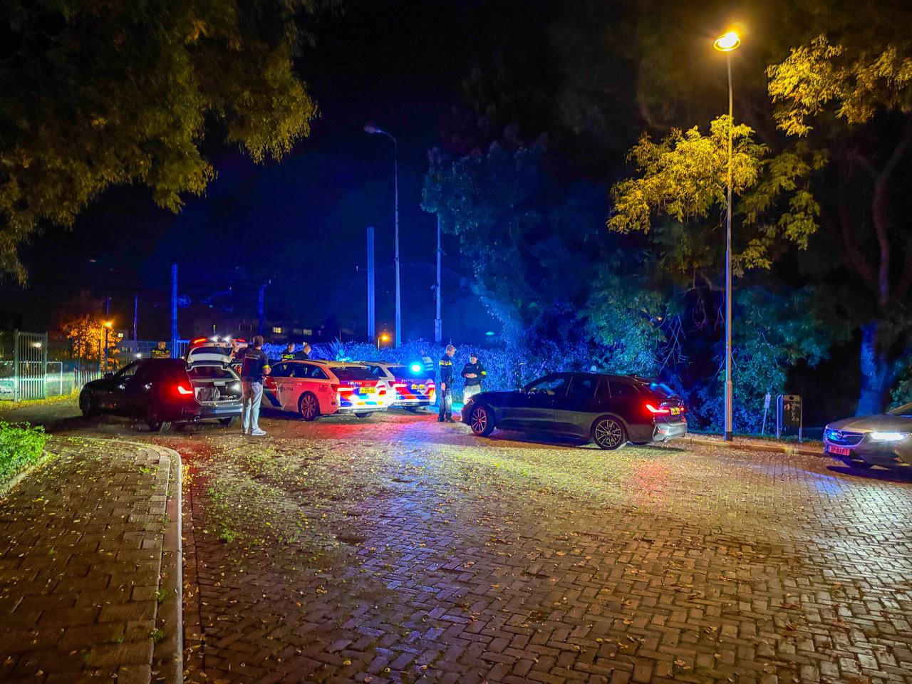 Politieachtervolging door Deventer en Zutphen; politie pakt vluchtende bestuurder