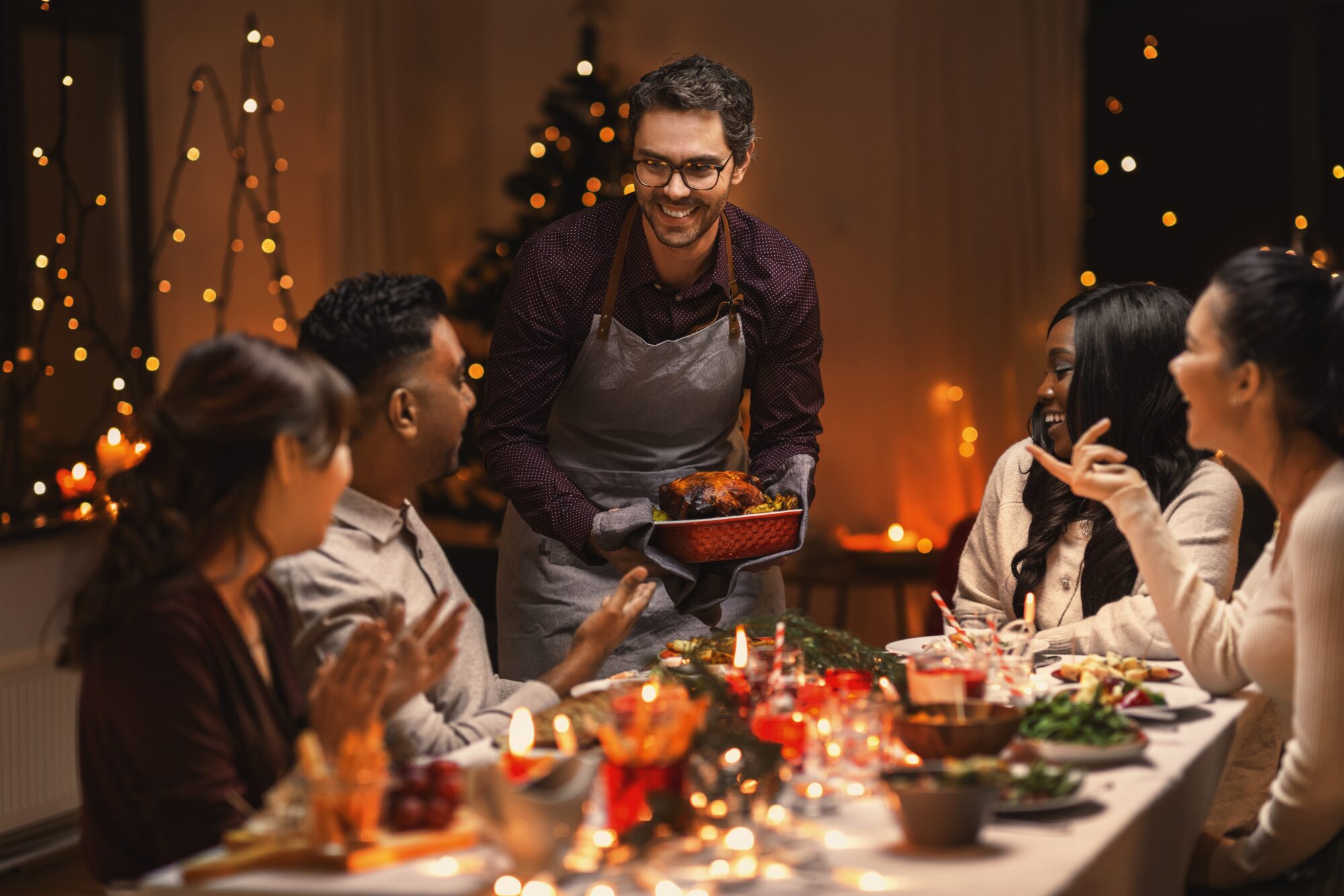 Een plek aan tafel voor vluchtelingen op kerstavond